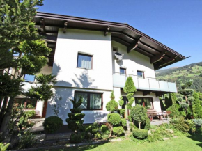 Apartment in Aschau im Zillertal with Balcony and Parking Aschau Im Zillertal